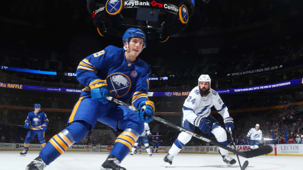 18055562_Tampa_Bay_Lightning_v_Buffalo_Sabres_Andrew_Taylor_(Greenfly)_20231018_003307