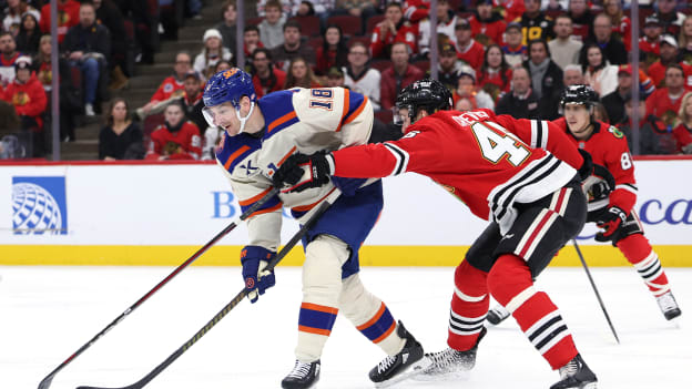 Edmonton Oilers v Chicago Blackhawks