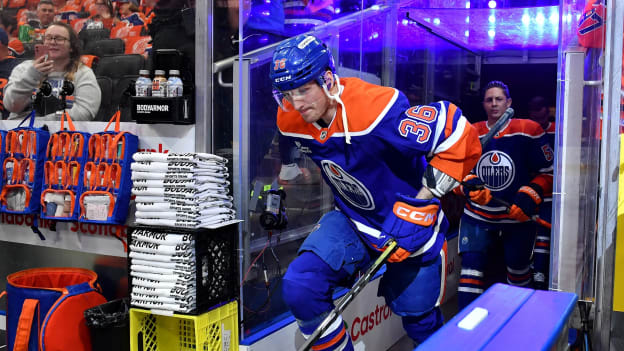 776312032_AD024_Kings_v_Oilers