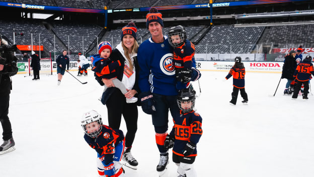 PHOTOS: Islanders Family Skate