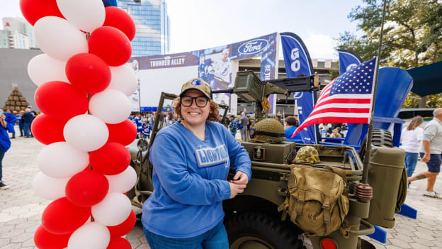 251116TBLvVAN_MilitaryAppreciation103cbl