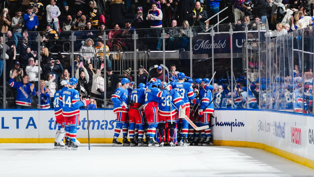 Boston Bruins v New York Rangers