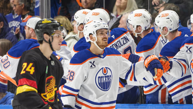Edmonton Oilers v Vancouver Canucks
