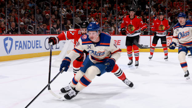 Edmonton Oilers v Chicago Blackhawks