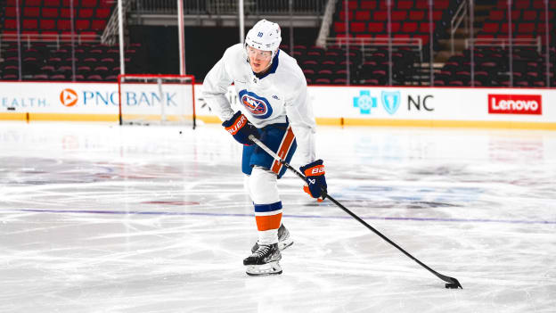 PHOTOS: Islanders Practice Nov. 29, 2023