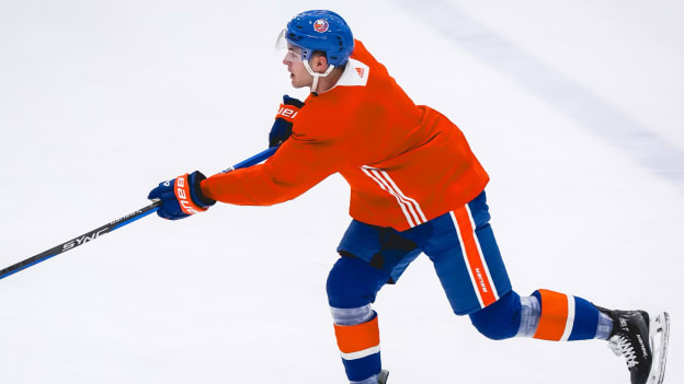 PHOTOS: Islanders Practice Dec. 18