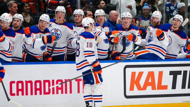 Edmonton Oilers v Vancouver Canucks