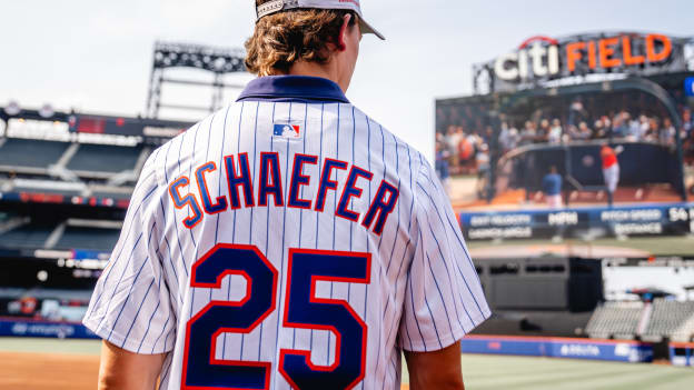 20250804_SCHAEFER_JERSEY_REVEAL_METS_1-4