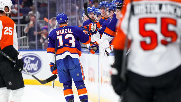 PHOTOS: Islanders 4, Flyers 3