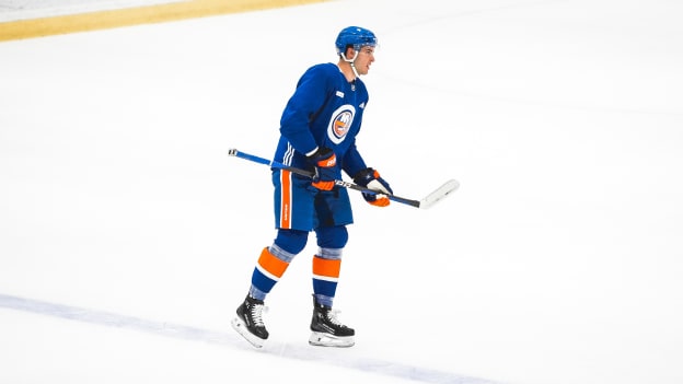 PHOTOS: Islanders Practice Dec. 6