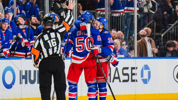 Chicago Blackhawks v New York Rangers
