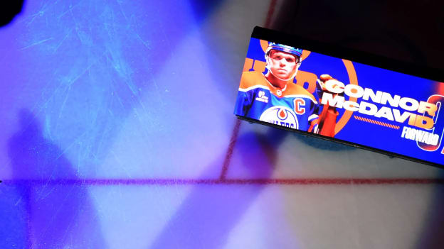 776360339_AD127_Flames_v_Oilers