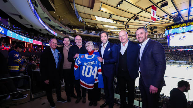 Fan Favorites Ceremony