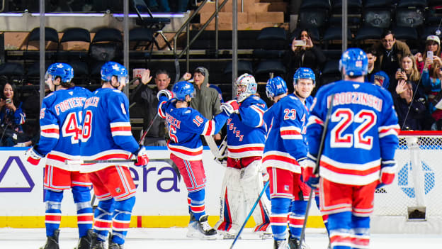 Chicago Blackhawks v New York Rangers