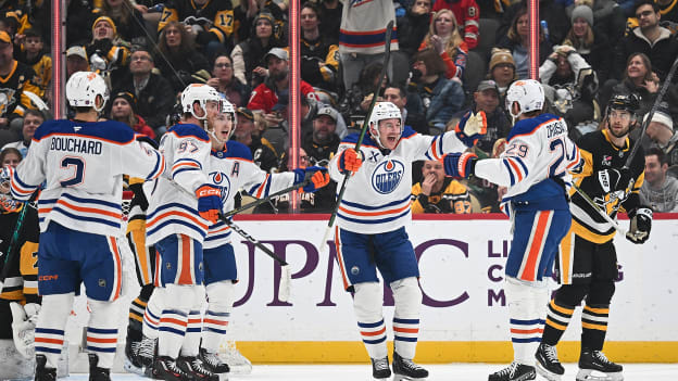 Edmonton Oilers v Pittsburgh Penguins