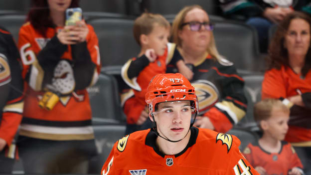 20250929_Sharks_Ducks_Robinson_0045