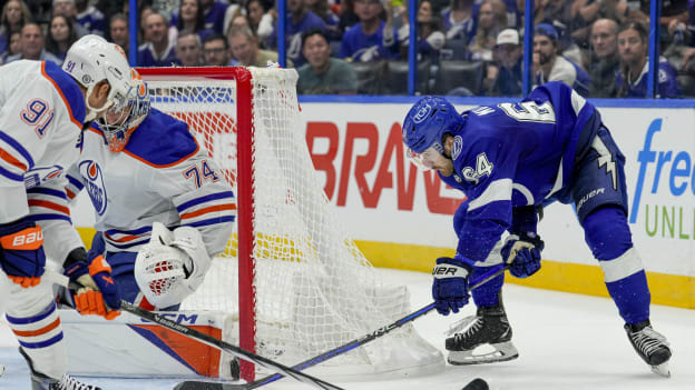 18733037_NHL:_NOV_18_Oilers_at_Lightning_Andrew_Taylor_(Greenfly)_20231119_010308