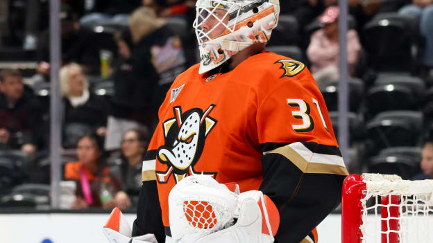 20250924_Kings_Ducks_Robinson_0306