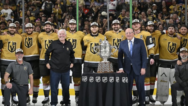 Tým Vegas převzal Clarence S. Campbell Bowl bez dotyku