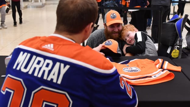 West Edmonton Mall Autograph Session