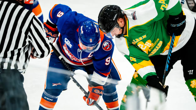 20251115_WarriorHockey_NHIC-09