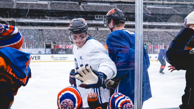 PHOTOS: Islanders Family Skate