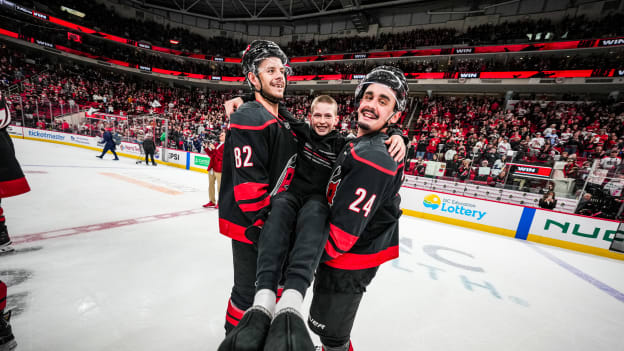 250309_Favorites_JL107355