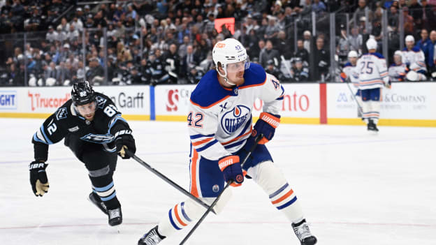 Edmonton Oilers v Utah Mammoth