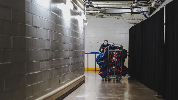 20260129_JOURNAL_EQUIPMENTSTAFF-82