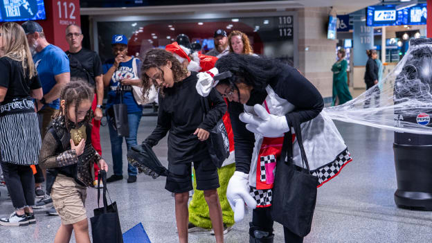 20250124_TBL_BFL_HatTrickOrTreat_39