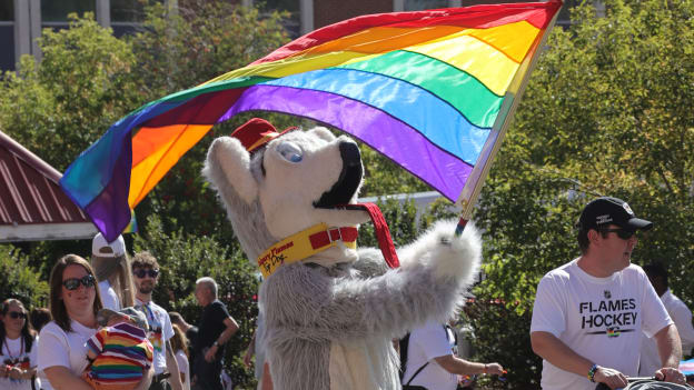 090124 Pride Parade DM 0002