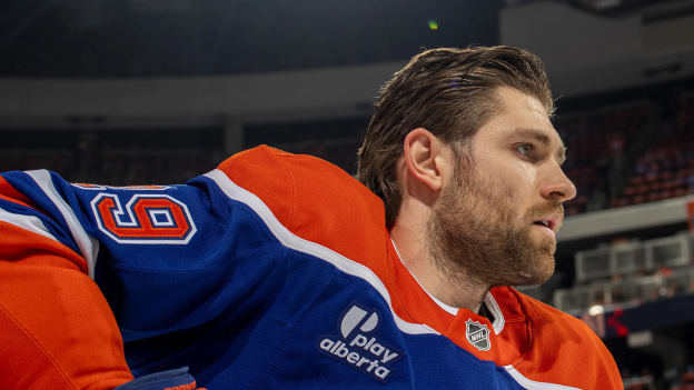 776312032_AD032_Kings_v_Oilers