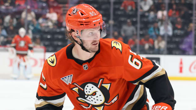 20250929_Sharks_Ducks_Robinson_0533