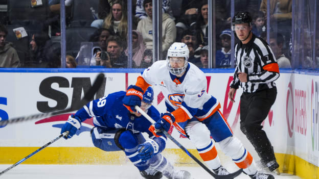 UBS Postgame Photos: Islanders 6, Maple Leafs 3