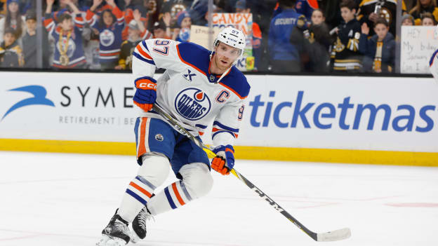 Edmonton Oilers v Boston Bruins