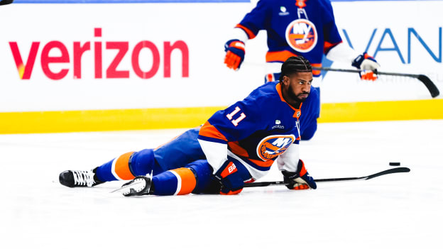 20251209_NYI_VGK_WARMUP-03