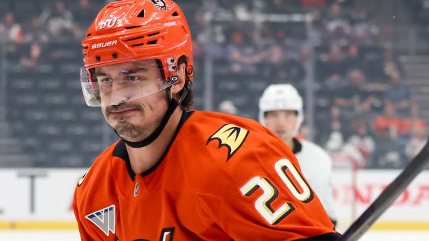 20250924_Kings_Ducks_Robinson_0116