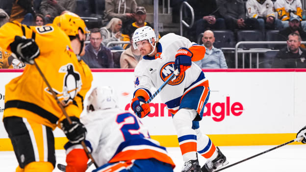 20251009_NYI_PIT_AWAY_2nd_general_L-8