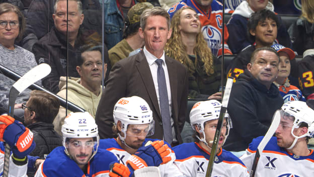 Montreal Canadiens v Vancouver Canucks