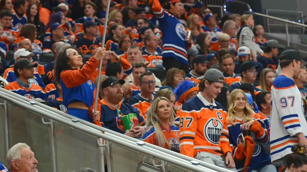 776318424_AD058_GoldenKnights_v_Oilers