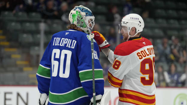 Canucks_Flames_029