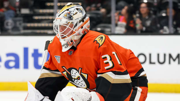 20250924_Kings_Ducks_Robinson_0337