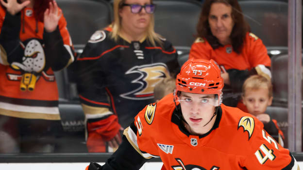 20250929_Sharks_Ducks_Robinson_0097