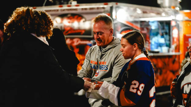 UBS Postgame Photos: Bruins 6, Islanders 3