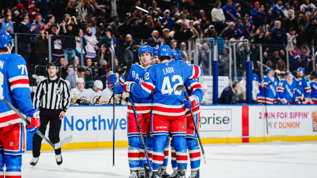 Boston Bruins v New York Rangers