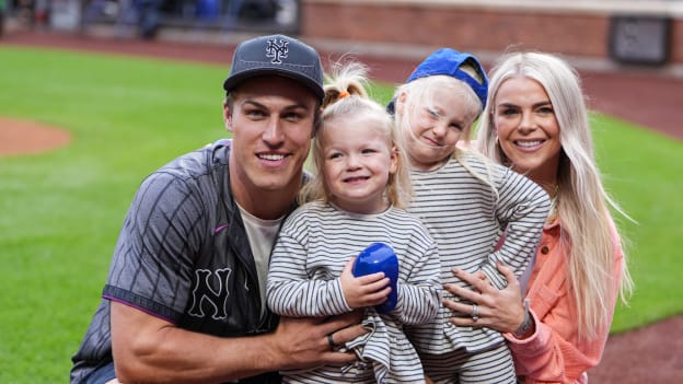 PHOTOS: Anders Lee Throws First Pitch at Mets Game