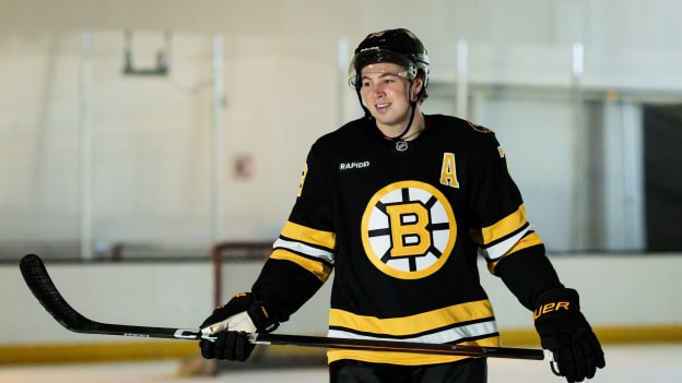04-30-2025_DLE_Boston Bruins Uniform Photoshoot BTS107