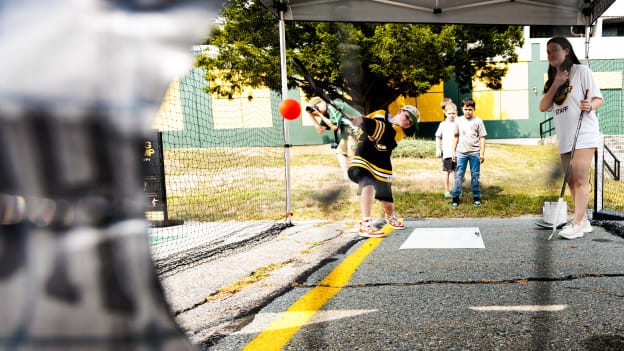 20250906_dle_bruins fan fest fitchburg48