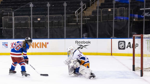 Jr. Rangers Girls vs Jr. Islanders @ MSG