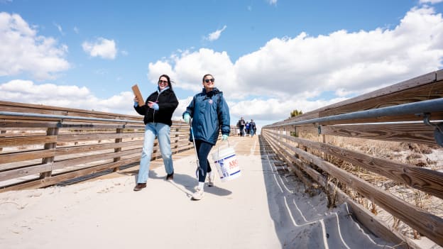 20260407_BeachCleanUp-4